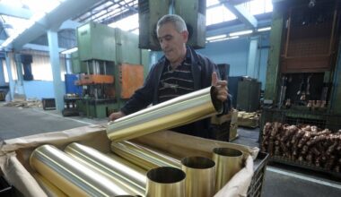 Why arms to Ukraine could sour Serbia’s delicate dance with Russia