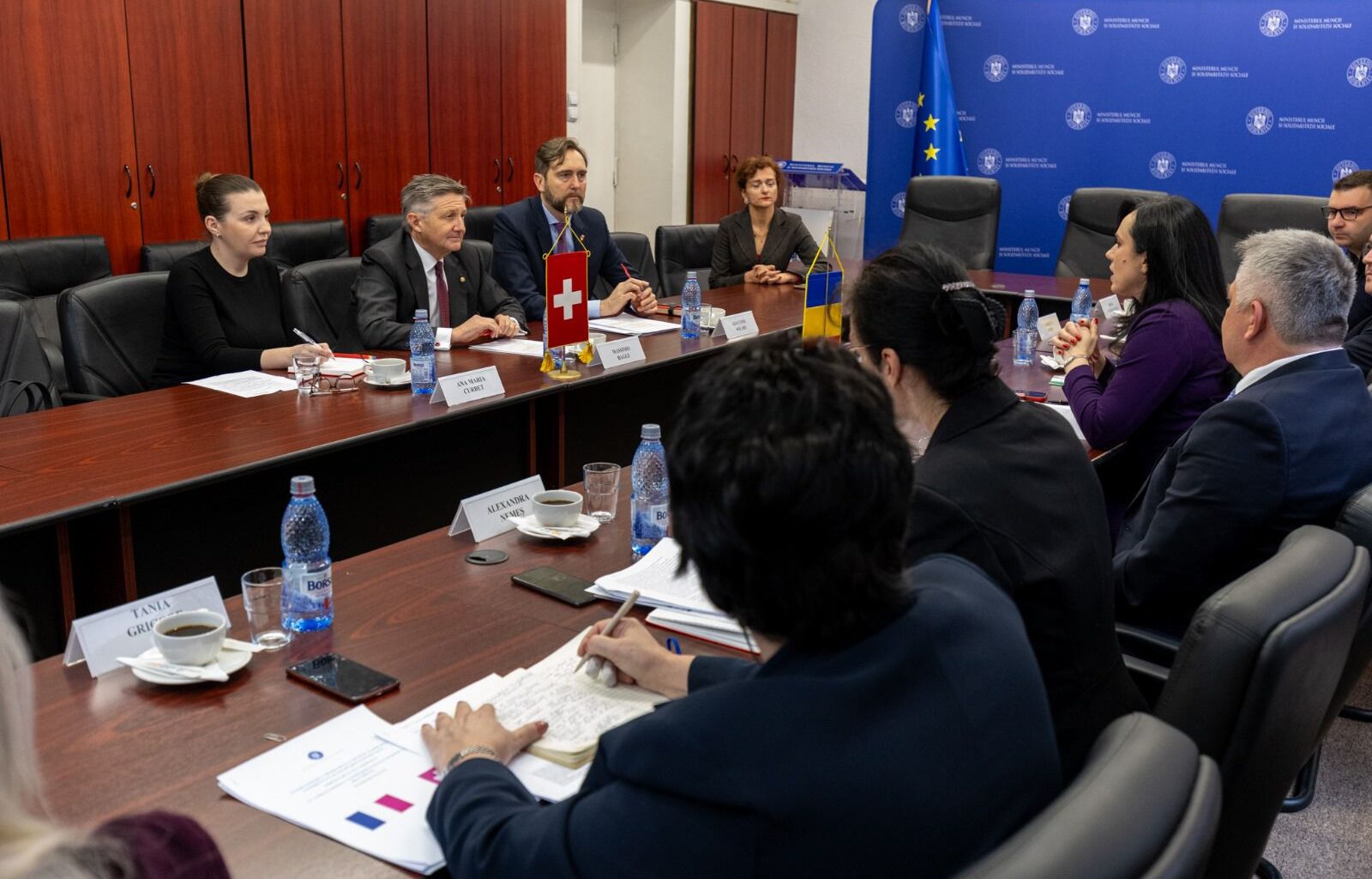 Acord pentru servicii sociale integrate în orașele din România cu fonduri elvețiene
