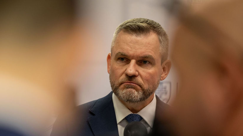 Prezident vyzval Šutaja Eštoka na prehodnotenie zmeny petičného práva - Domáce - Správy