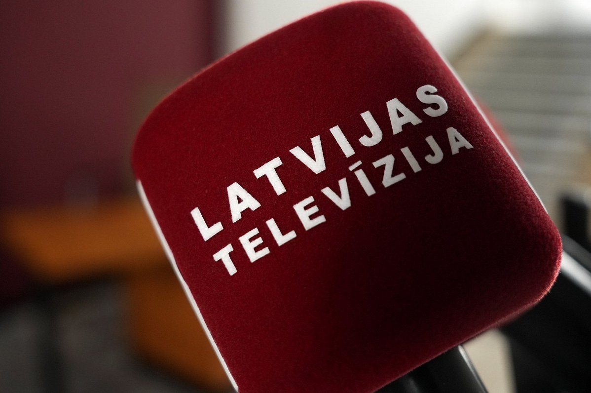 Latvijas Televīzijas mikrofons.