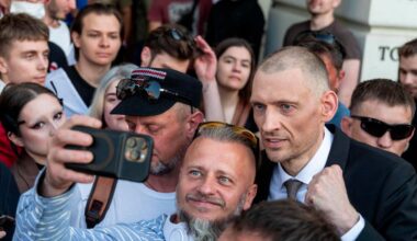 Belarusians in Warsaw celebrate prisoner release, hope for more