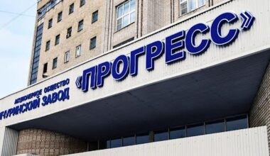 Dar vienas galingas Ukrainos smūgis: Kremliui svarbūs objektyvai skęsta liepsnose, tokio smūgio nesitikėjo