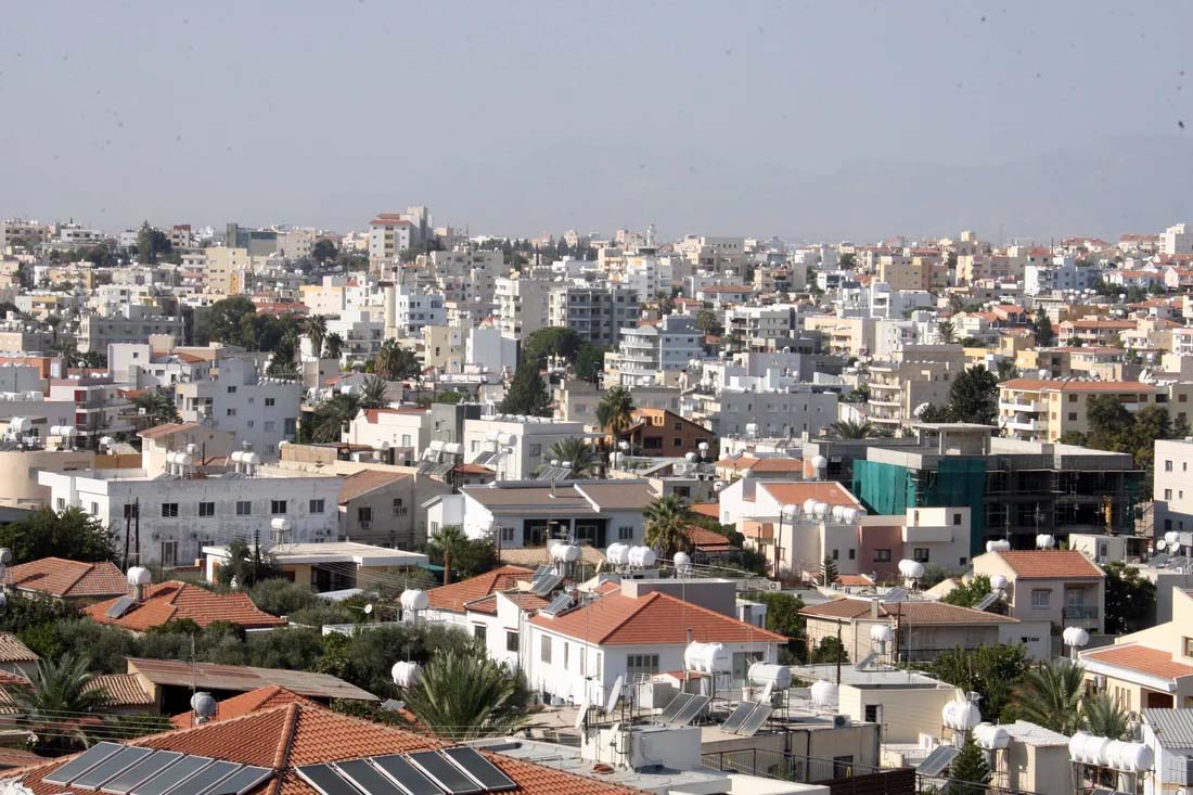 cover Akel focuses on Israelis amidst Cyprus for sale fears
