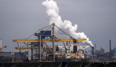 Geen CO2-heffing voor industrie, ook regeringspartijen toch tegen