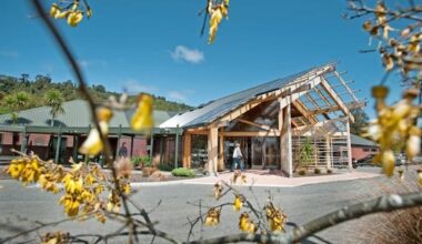 Pūkaha Wildlife Centre replaces board during financial woes