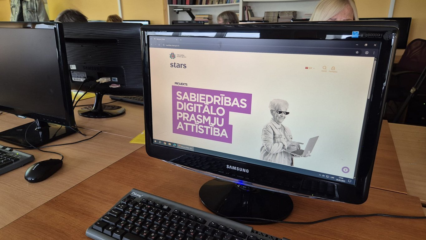 Kuldīgas novada iedzīvotāji bezmaksas mācībās uzlabo digitālās prasmes / Raksts