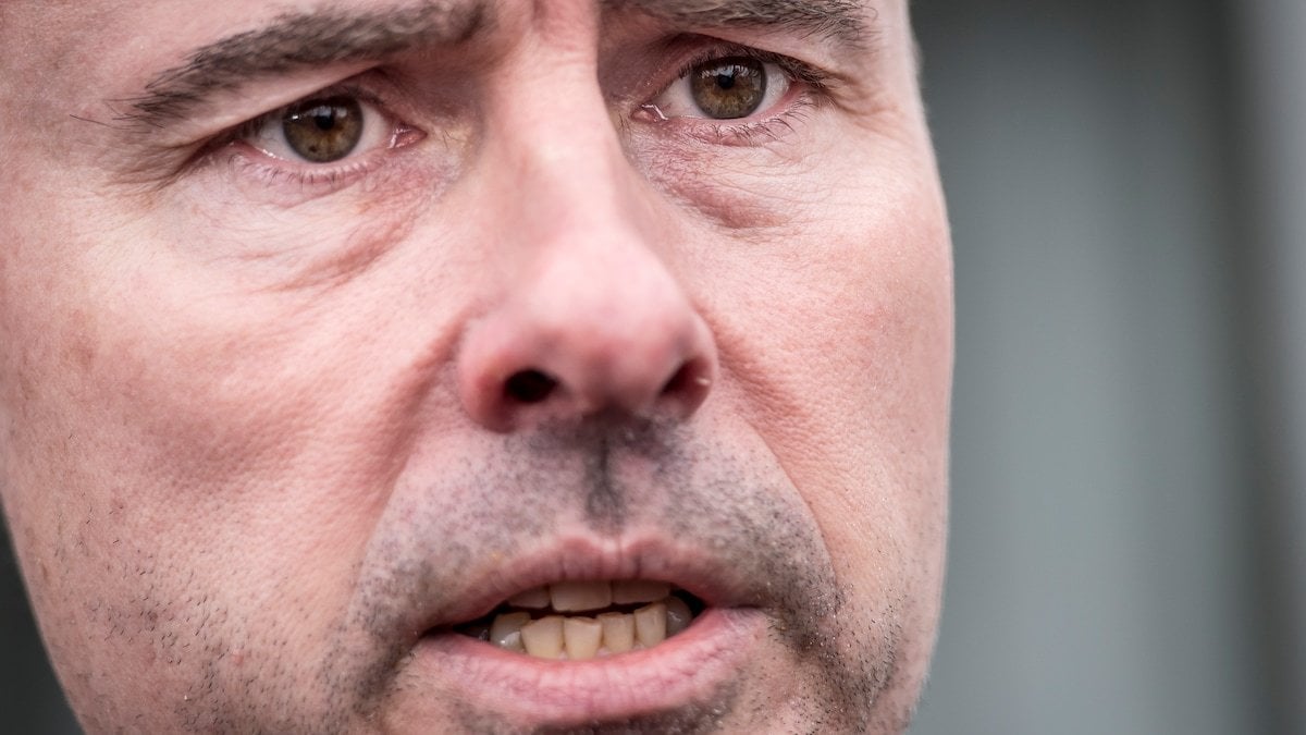 Henrik Sass Larsen om overgrebsmateriale: Ledte efter video af overgreb mod sig selv