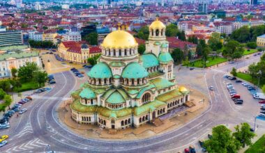 Could euro adoption end cheap Bulgaria trips for Czechia?