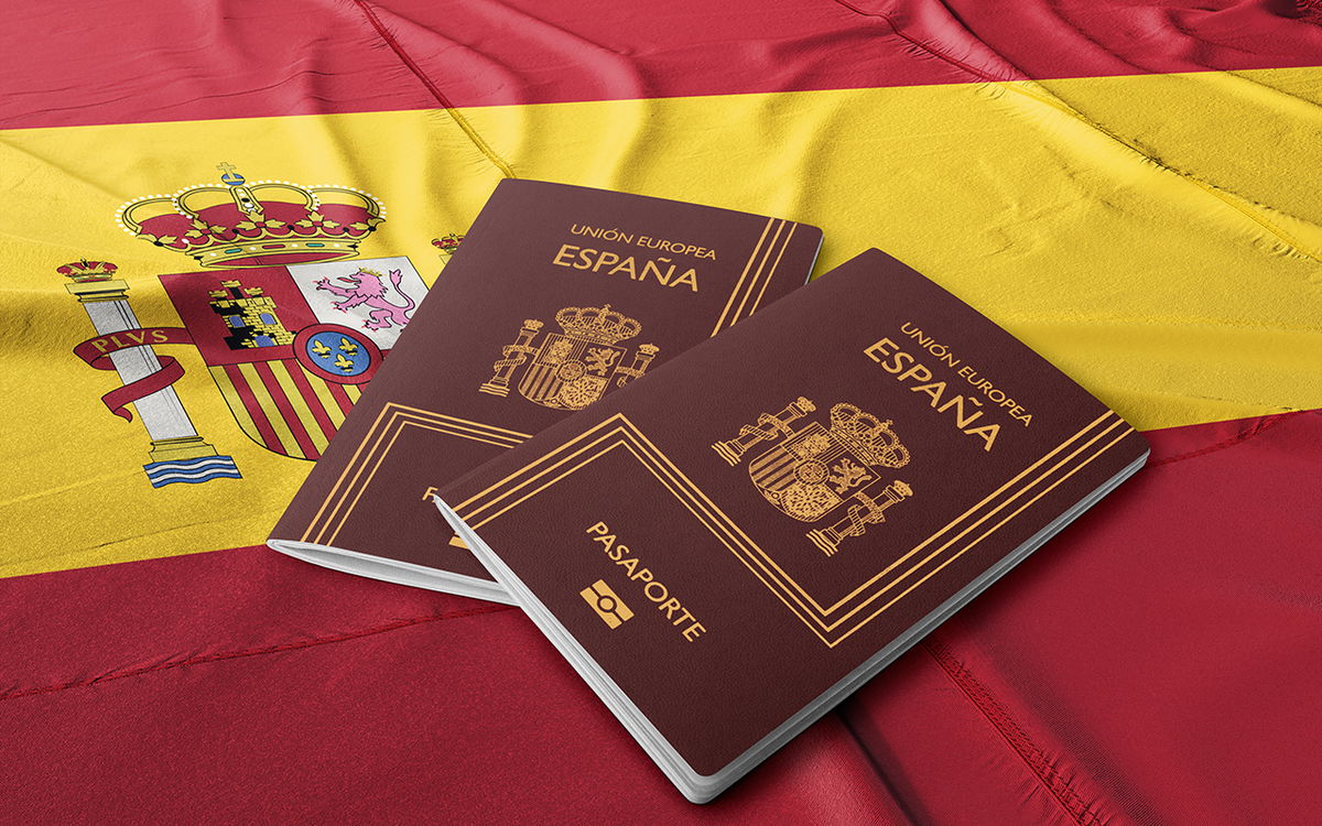 While others tighten borders, Spain gives passports « Euro Weekly News