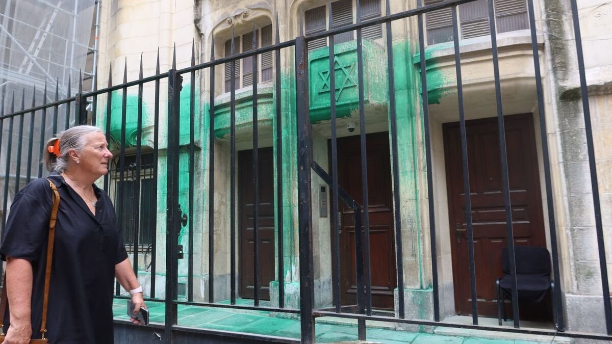 Caméra de surveillance, suspect… Ce que l’on sait des dégradations sur plusieurs lieux de la communauté juive à Paris - Le Parisien