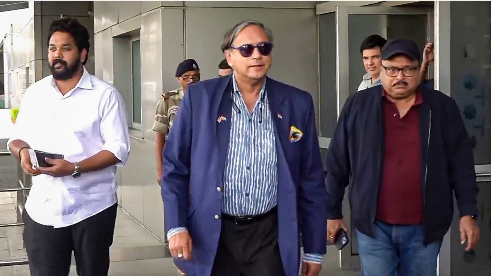 tharoor