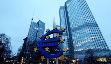 Euro area economy grows 0.6% in 1st quarter, above market expectations