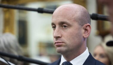 NEWS: Stephen Miller owns a six-figure stock in Palantir, an ICE contractor profiting off of deportations