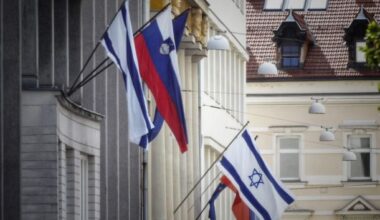 Izraelske zastave na vladnih stavbah v Ljubljani v času tretje Janševe vlade