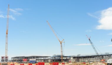 AI-driven data centers are growing in the drought-stricken Mountain West, analysis finds