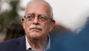 James Walkinshaw wins Democratic contest to likely replace US Rep. Connolly in northern Virginia