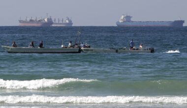 Oil prices tumble as Iran signals de-escalation with limited missile attack