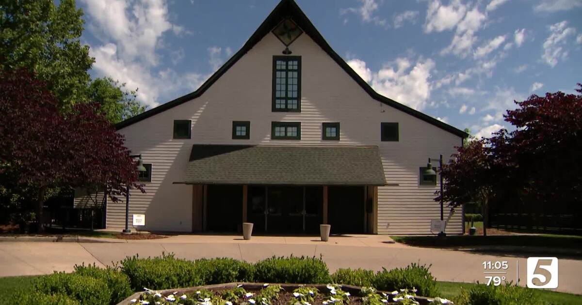 Loveless Cafe offers a beautiful venue space for parties this Summer!