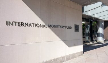 IMF urges Reeves to refine fiscal rules as US tariff tensions mount