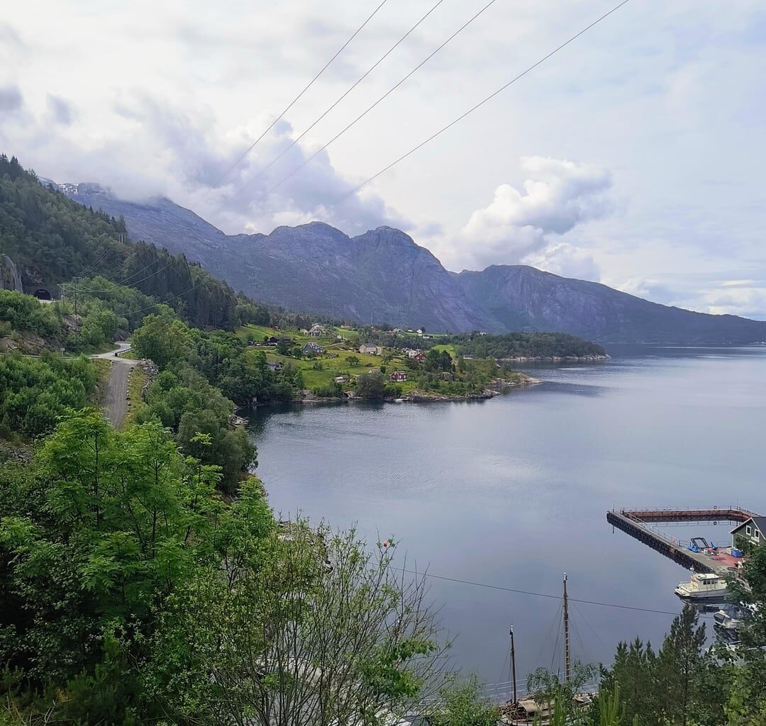 Took the bus from Bergen to Odda, used the opportunity to take some pictures as well.
