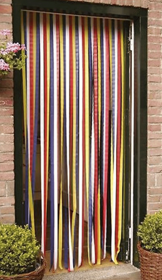 Bring back these plastic curtains!