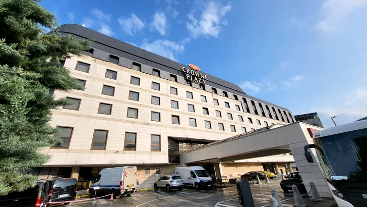 Crowne Plaza, hotelul la care vor fi cazaţi 