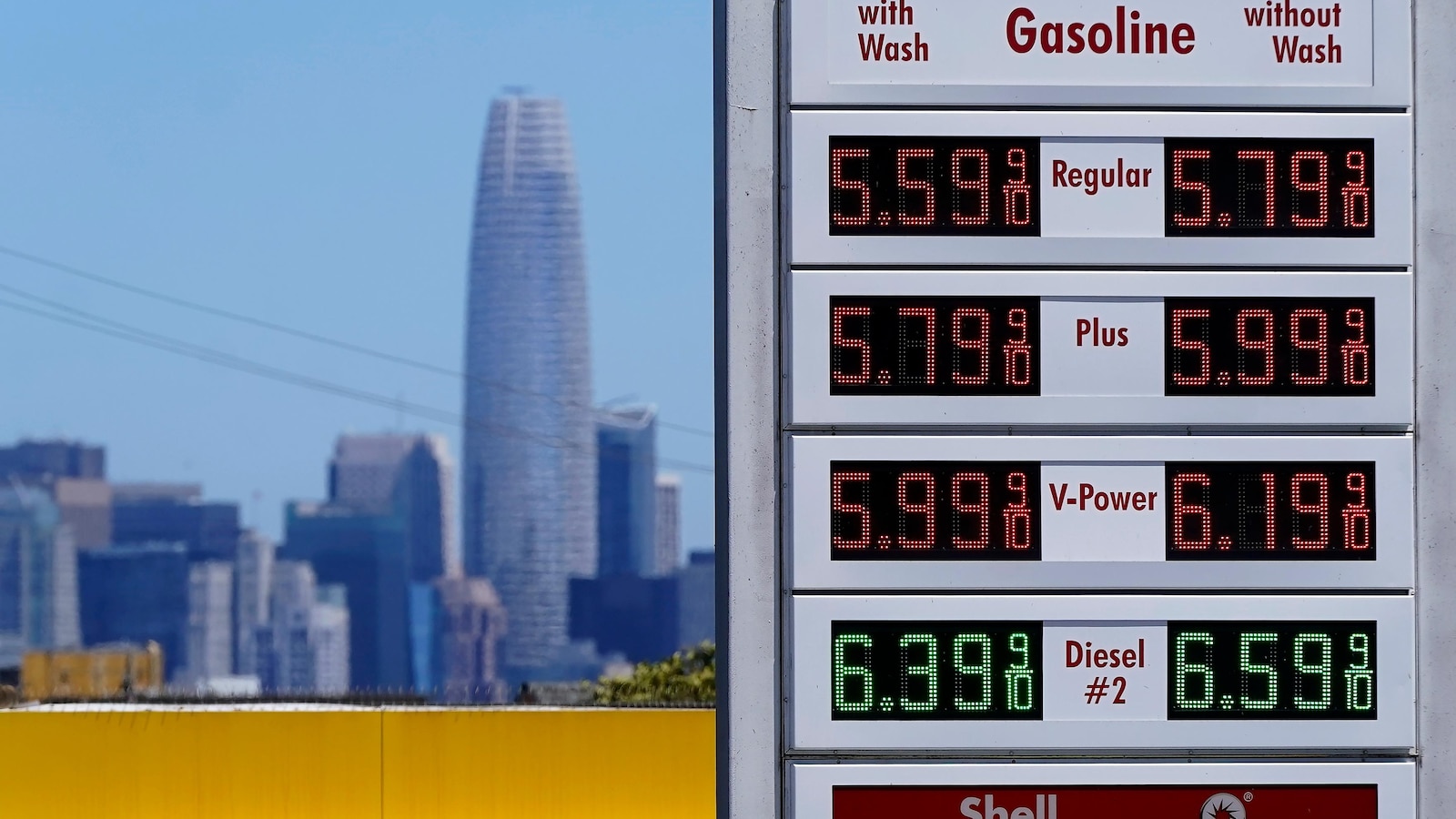 California energy regulator recommends pause on plan to penalize excess oil profits