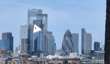 What's up with London's play button?