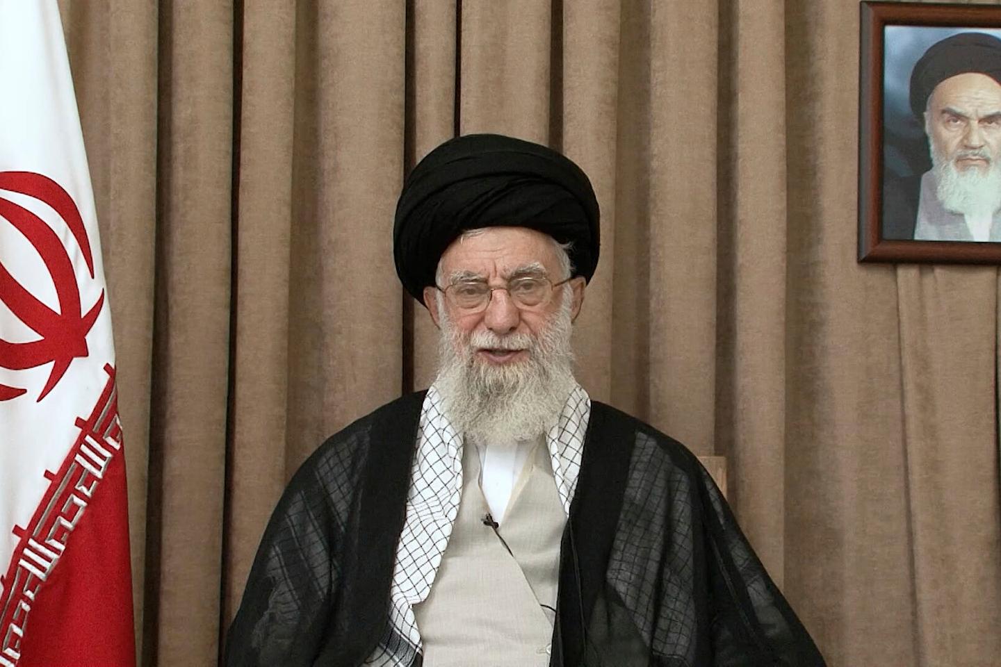 En Iran, Ali Khamenei clame la « victoire » contre Israël et les Etats-Unis pour justifier ses choix stratégiques