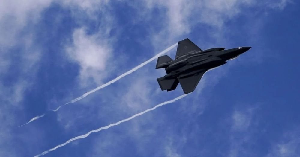 It is reported that for the first time in history, an F-16 has shot down a Russian Su-35 “Flanker”.

A Russian Su-35 was ambushed yesterday in the Sumy region. A Swedish Saab 340 AEW&C detected it 200–300 km from the border and relayed the data to an F-16.