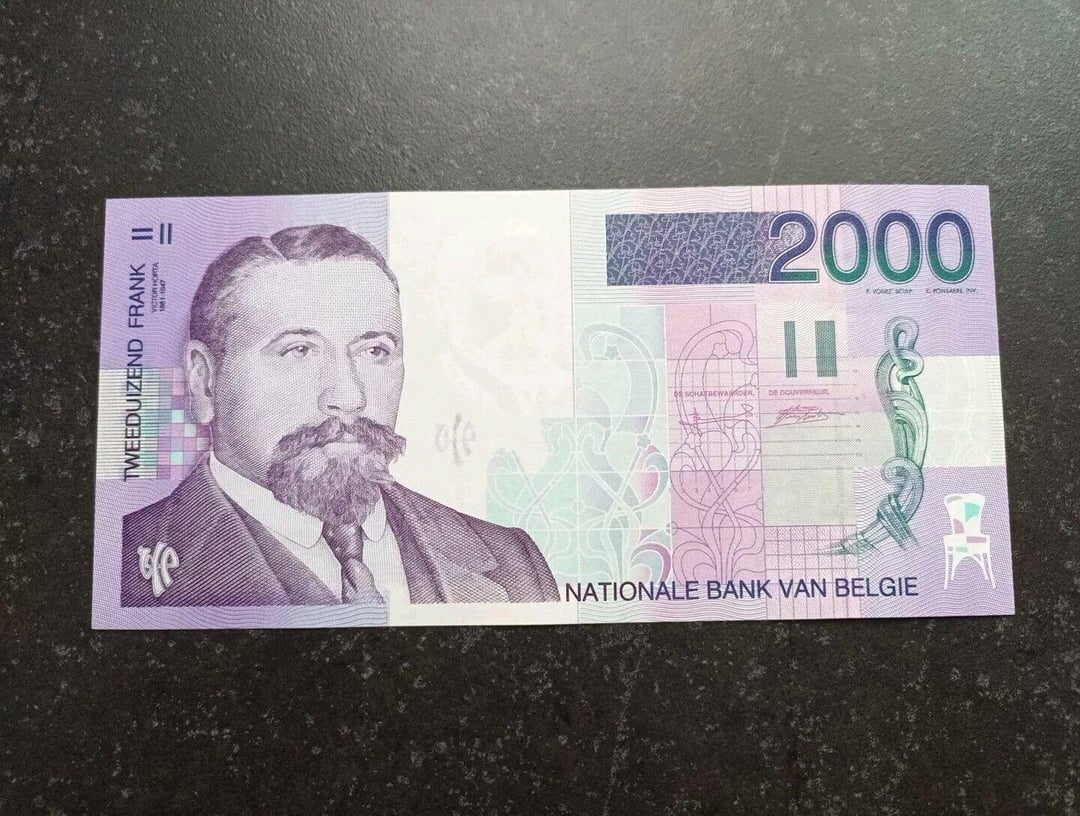 Should I exchange this for € or keep it? (Belgische Frank)