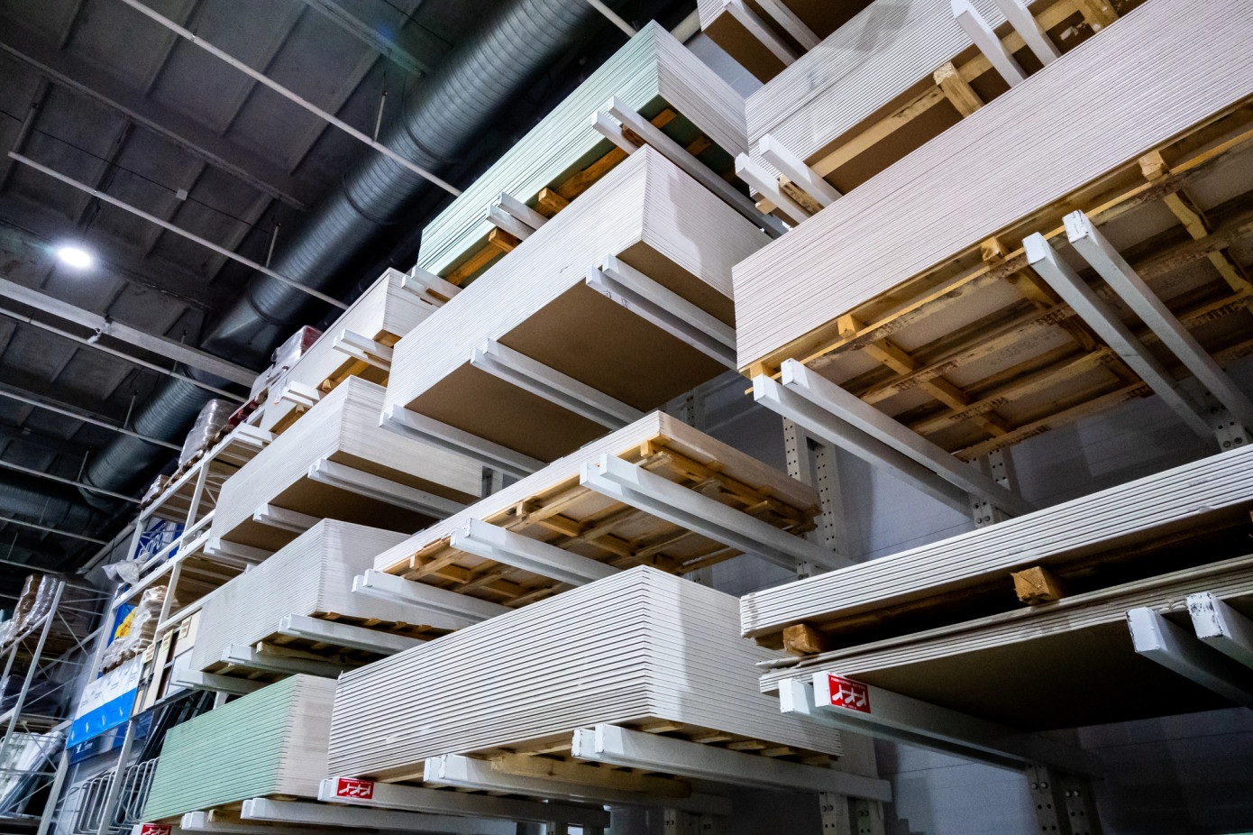 Imports of plywood to Belgium decrease 26% in April