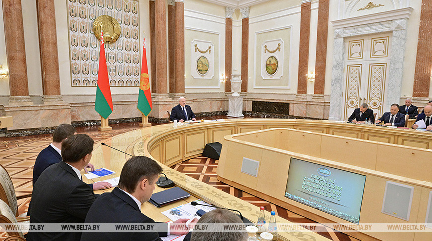 Lukashenko explains essence of Belarusian multipolarity, comments on relations with Russia