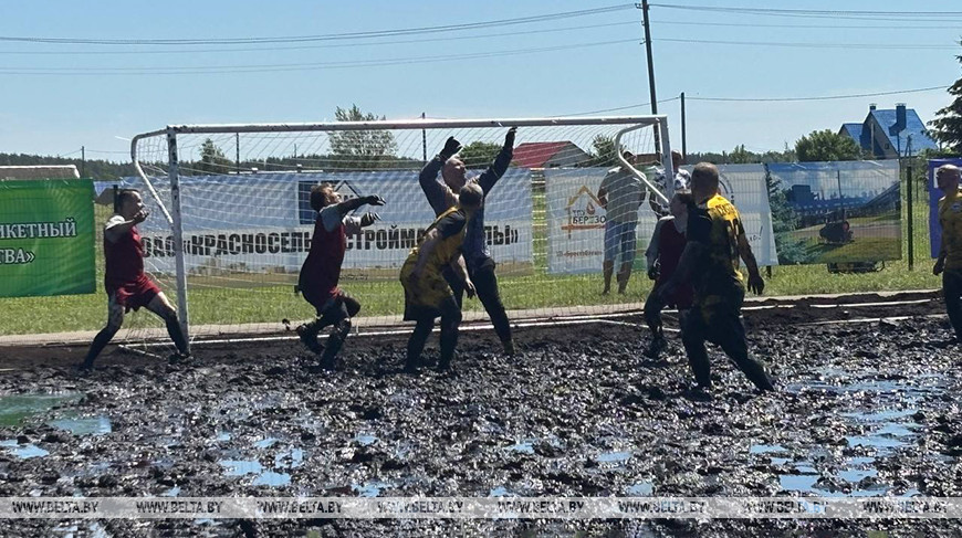 Belarusian peat football tournament kicks off in Pukhovichi District