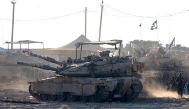  Israele, Iran e Hamas in guerra: le news in diretta | Carri armati contro tende degli sfollati a Gaza