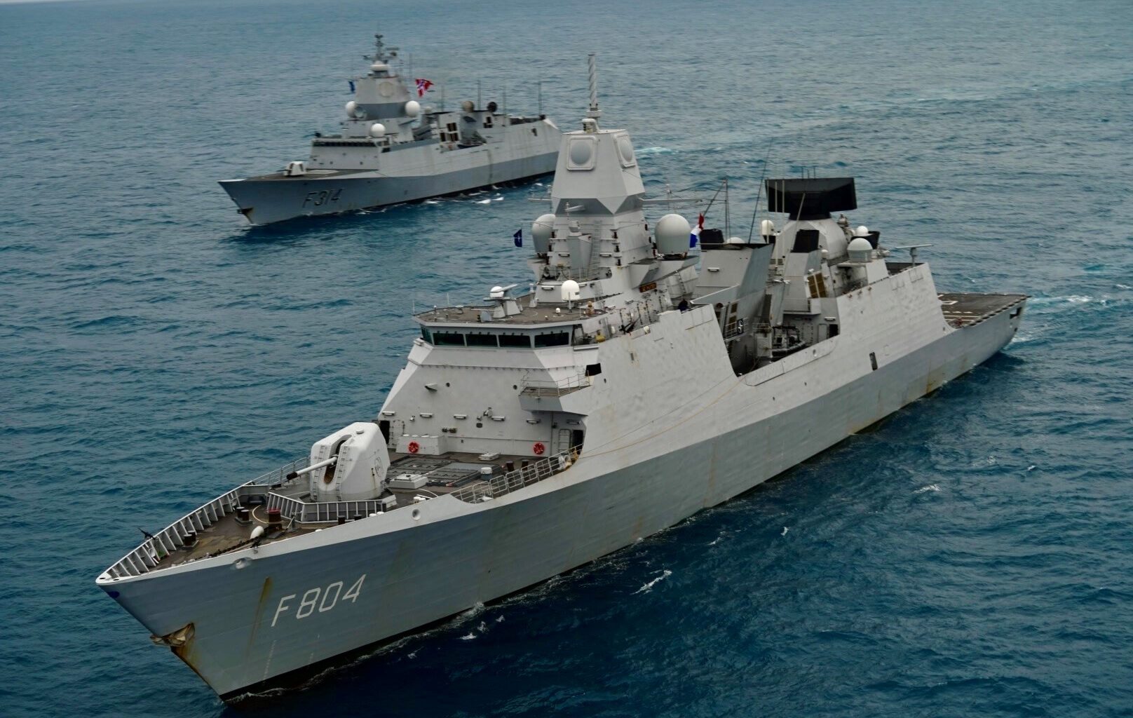„Zr.Ms. De Ruyter” und