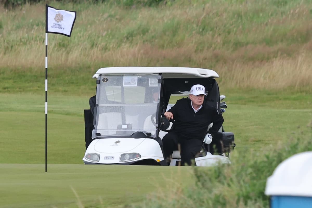 Donald Trump seen golfing at start of five day private visit to Scotland - London Evening Standard