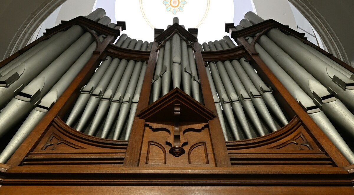 A musical gift from Polish Foreign Minister Radosław Sikorski to the Polish Catholic community in Belarus will debut at a major music festival, seven years after being presented to the local diocese.