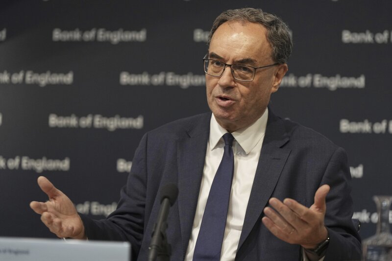 BoE Head Bailey Opposes Gov't Pension Investment Mandate