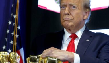Donald Trump 'can't even tie his own shoes' as his health is 'too far gone'