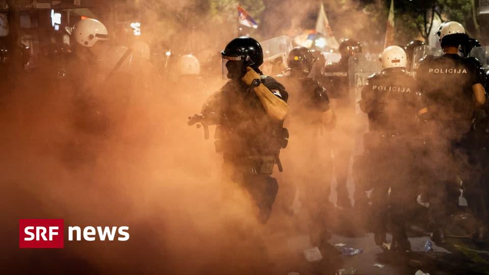 Weiterhin Massenproteste in Serbien: Erstmals auch mir Gewalt