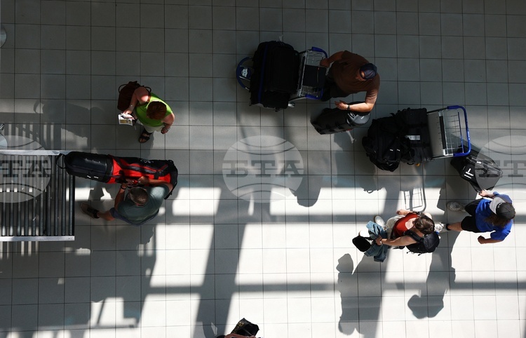 Bulgaria Ranks among EU Top 3 for Adults Unable to Afford Week-Long Holiday