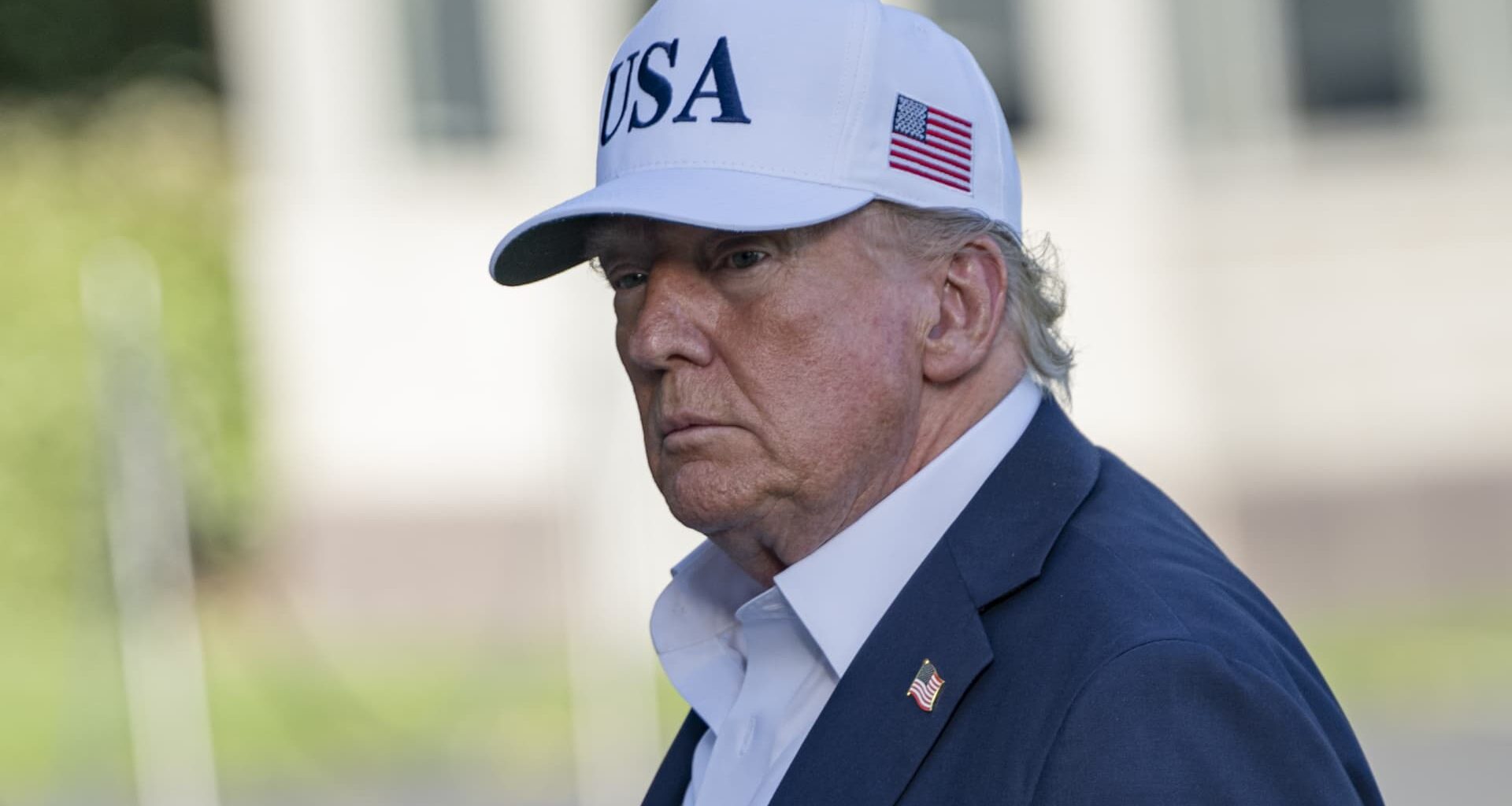 Global stock markets call president's bluff