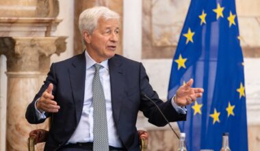 Jamie Dimon has a blunt message for Europe: 'You're losing'