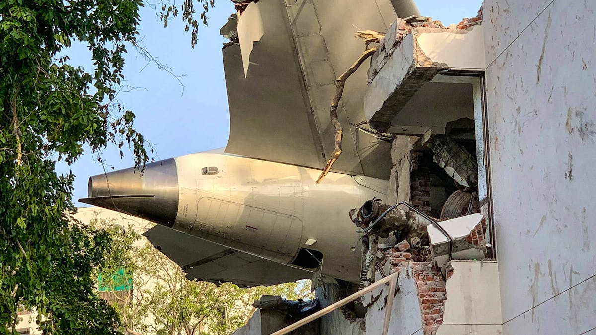 Air-India-Absturz: Schaltete jemand Triebwerke der Boeing beim Start ab?