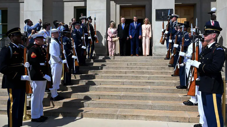 PM's office: Netanyahu, US Defense Sec. discussed Iran, regional security