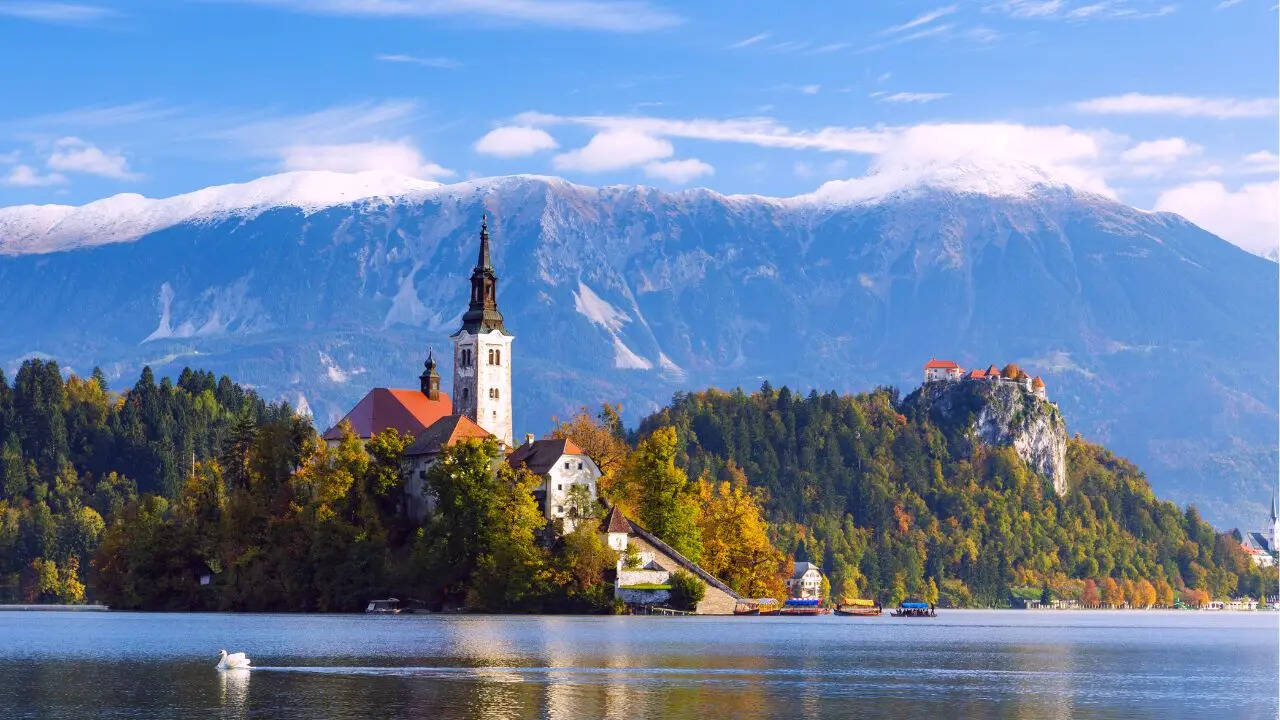 Slovenia To Launch A New Digital Nomad Visa Soon! Here's How To Apply And Why You Should Consider It. (Image: Canva) Slovenia To Launch A New Digital Nomad Visa Soon! Here's How To Apply And Why You Should Consider It. (Image: Canva)