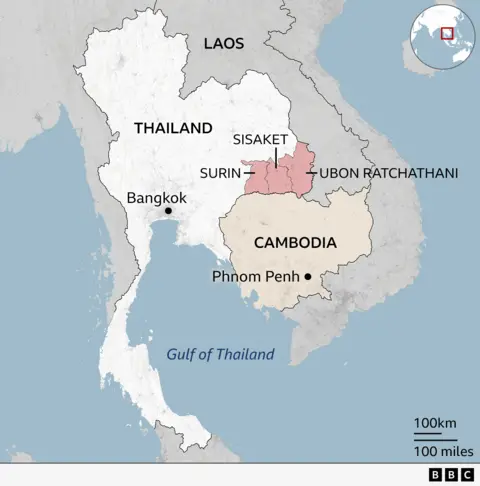 Map of Southeast Asia highlighting Thailand and Cambodia. Major cities of Bangkok and Phnom Penh are marked and three Thai provinces on the border with Cambodia - Sisaket, Surin and Ubon Ratchathani - are highlighted