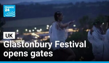 UK's Glastonbury Festival opens gates amid Kneecap controversy • FRANCE 24 English