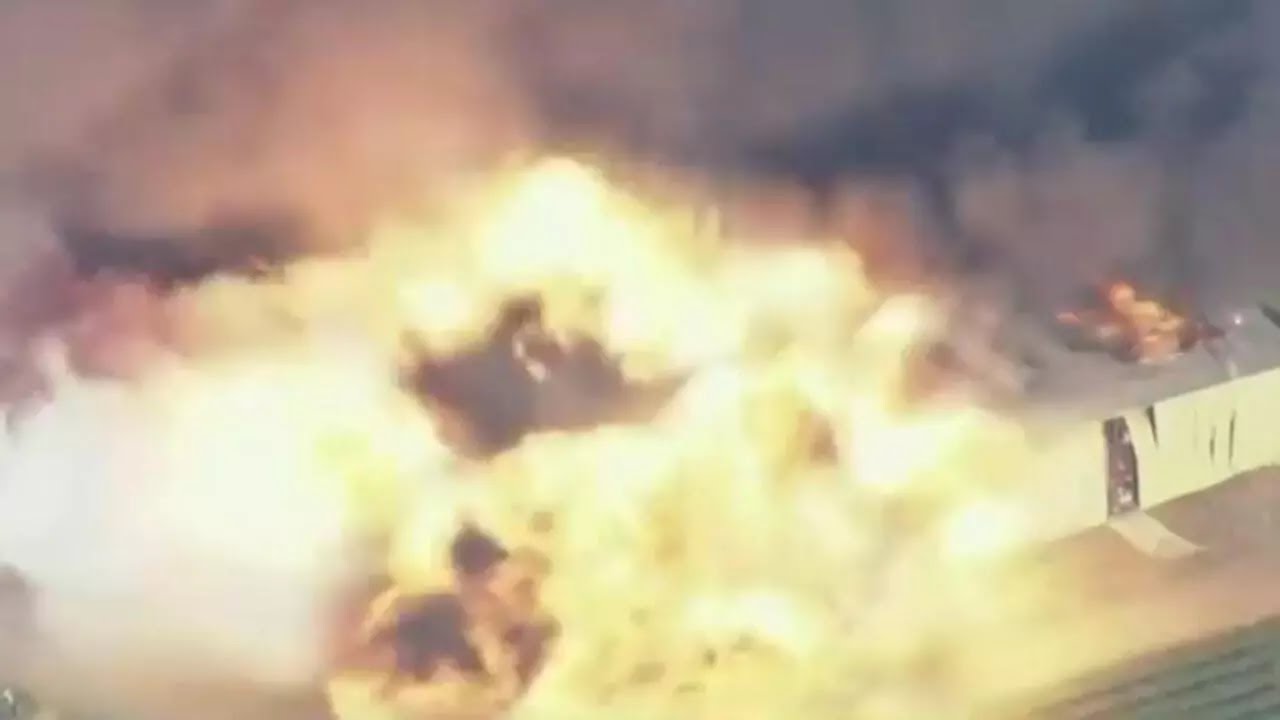 Californie : un entrepôt de feux d’artifice explose • FRANCE 24